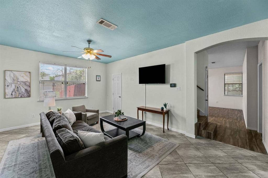 6 BR in Fort Worth