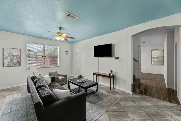 6 BR in Fort Worth