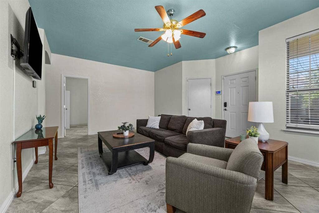 6 BR in Fort Worth