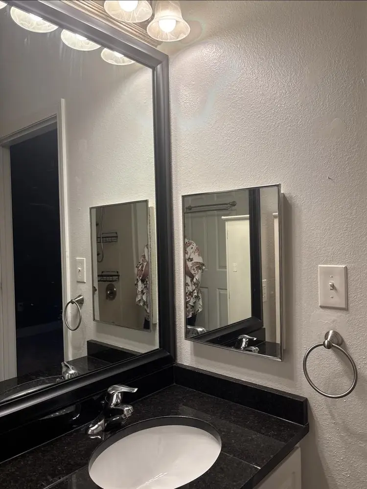 Salem, Ma- $1,500.00 a mth