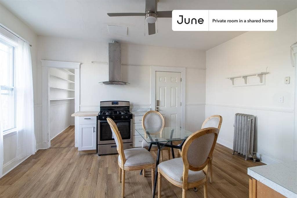 4 BR in Boston
