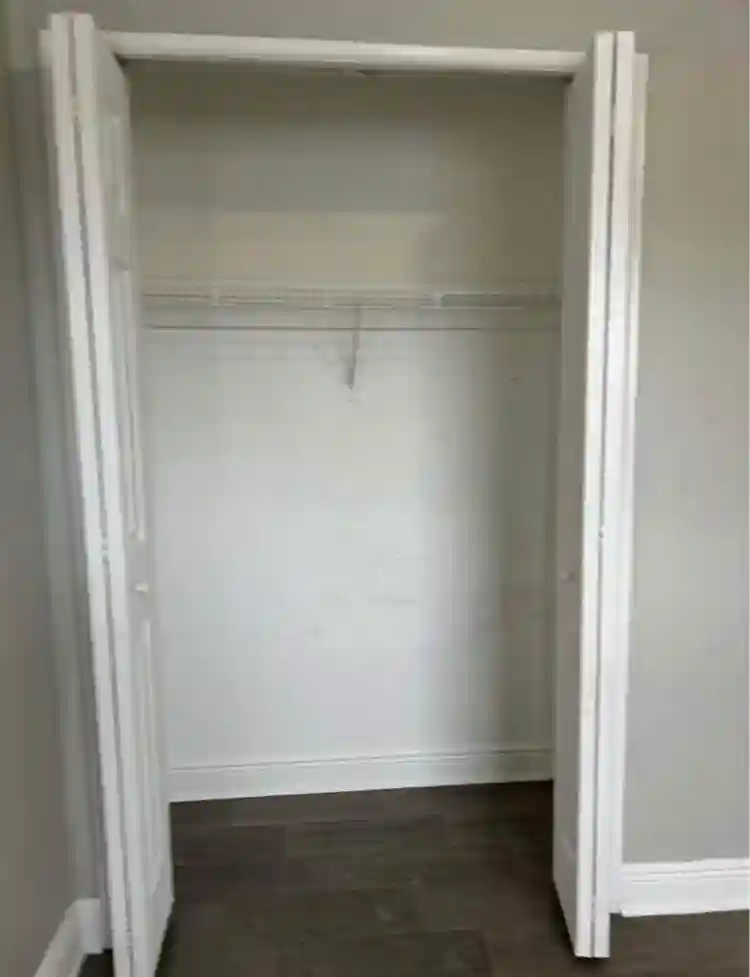 Short term Rent (close to main rd)