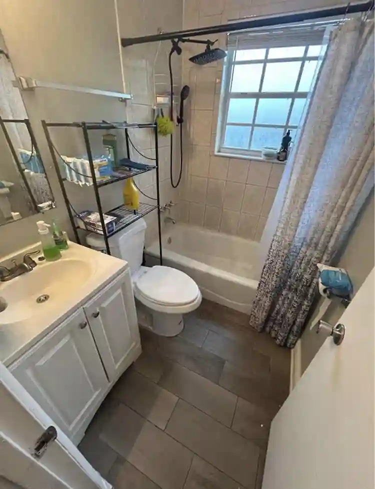 Short term Rent (close to main rd)