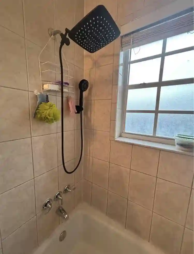 Short term Rent (close to main rd)