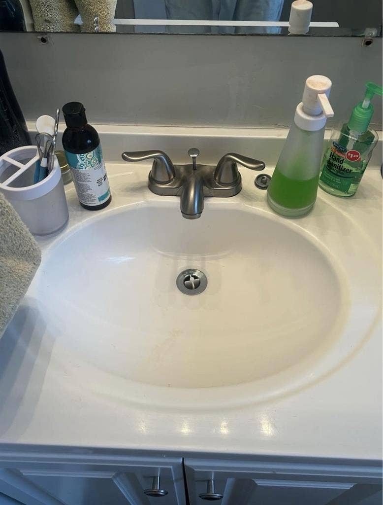 Room for Rent (close to main rd)