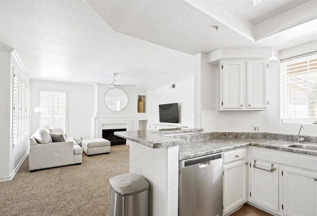 Mccormick Ranch 2 bed 2 bath condo