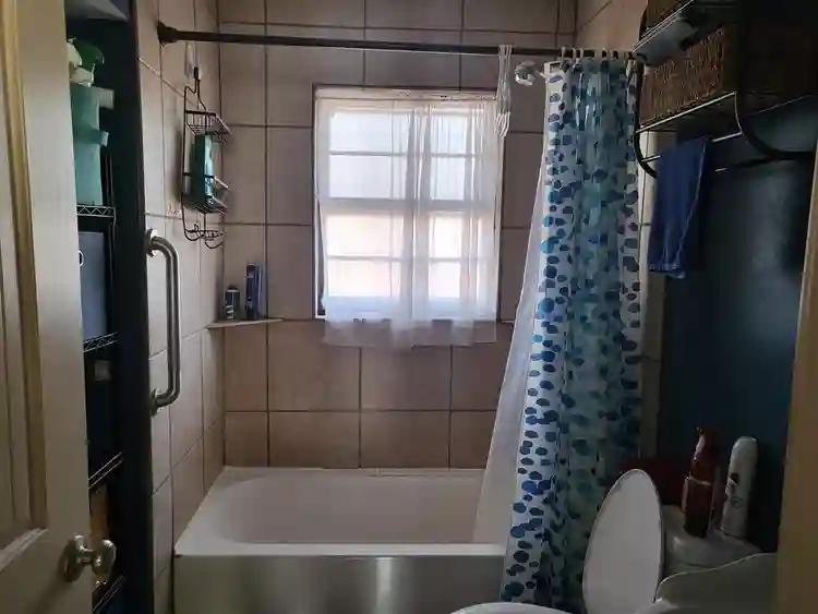 Furnished Room, Winghaven