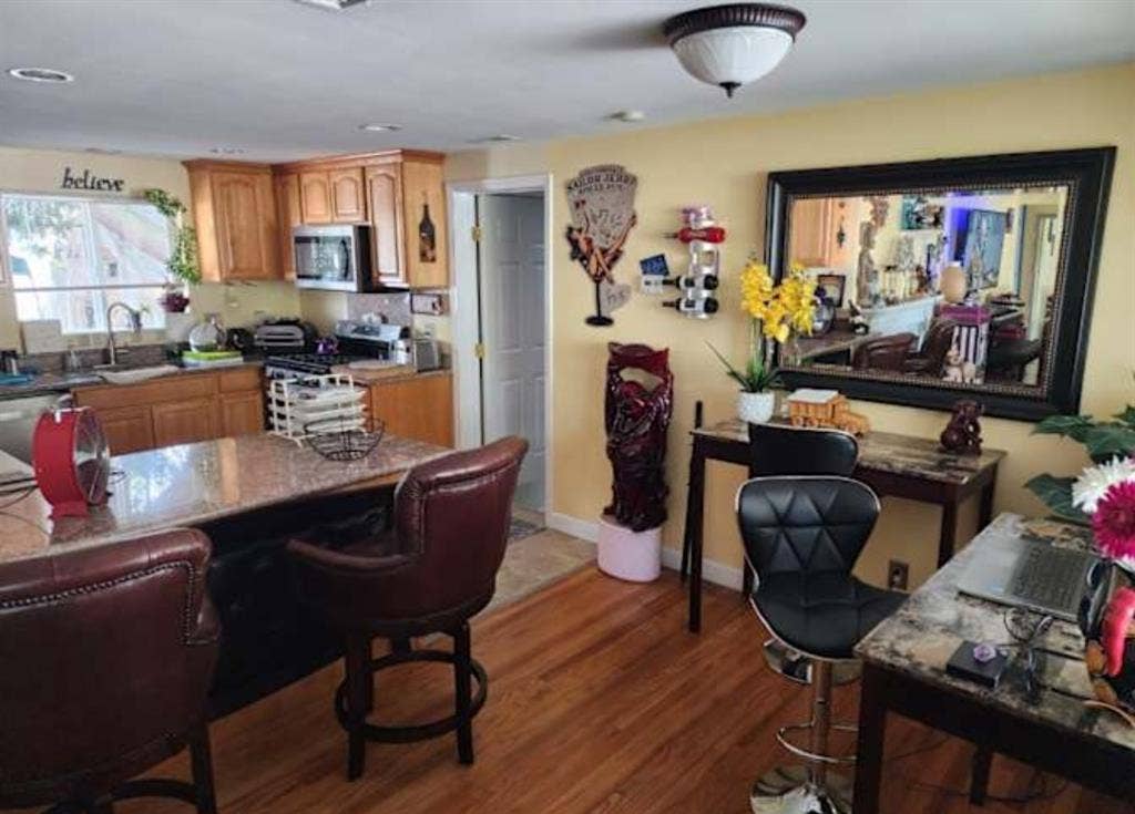 Unbeatable Value! Charming Rental
