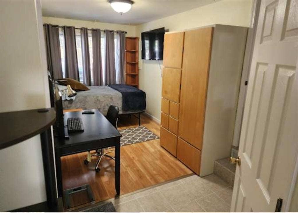 Unbeatable Value! Charming Rental