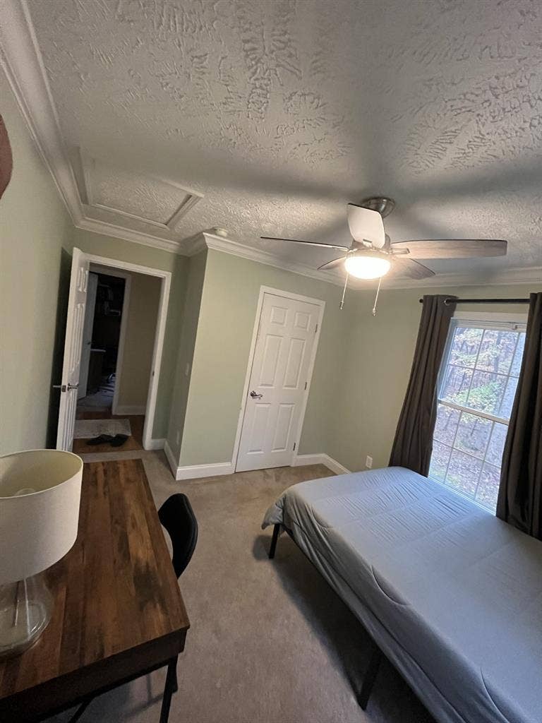 Furnished room for rent in Durham