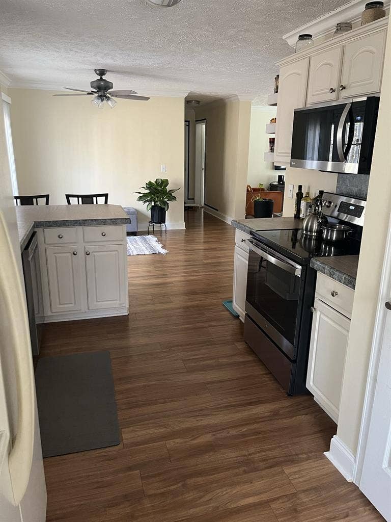 Furnished room for rent in Durham