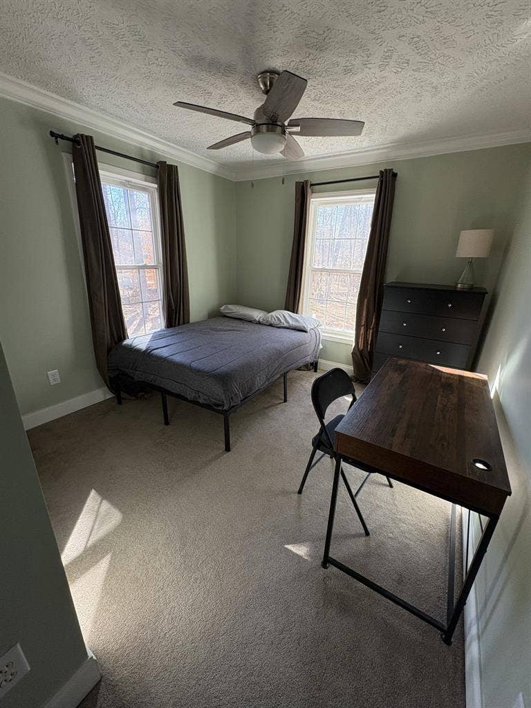 Furnished room for rent in Durham