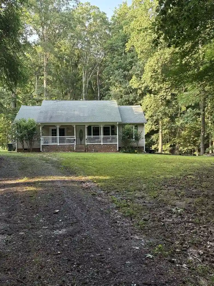 Furnished room for rent in Durham
