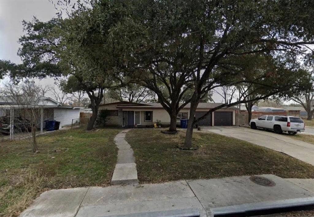 4 BR in San Antonio
