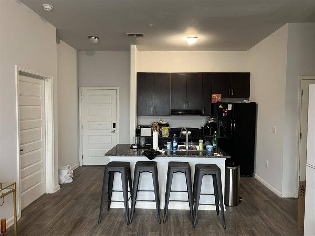 Campus View Apartment Sublease