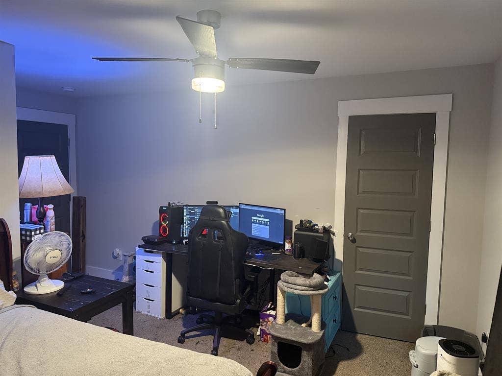 Haven of Athens room lease takeover