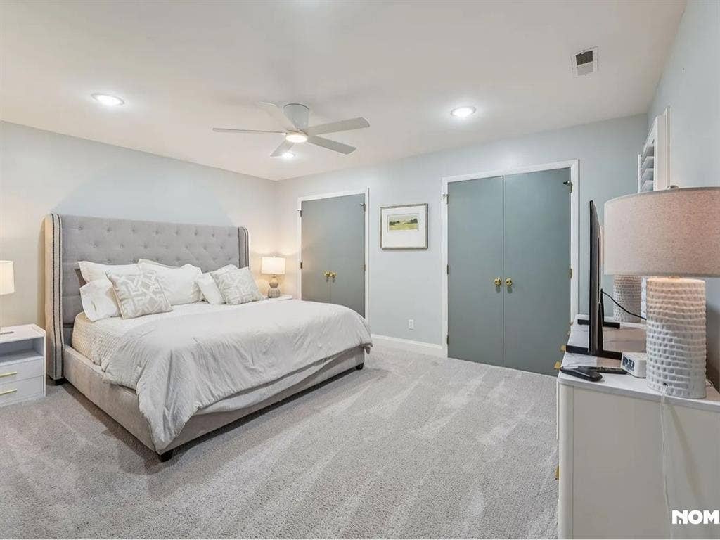 4 BEDROOM FOR RENT NEW RENOVATED