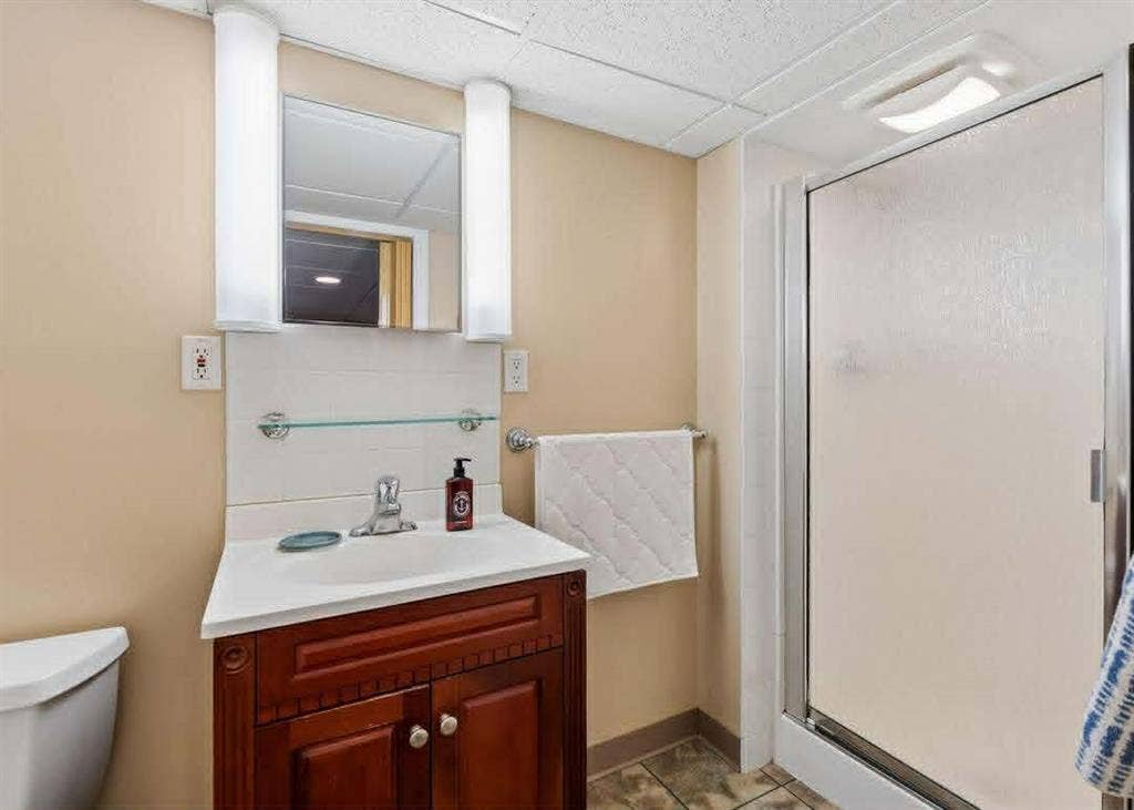 Private Room in South Portland Home
