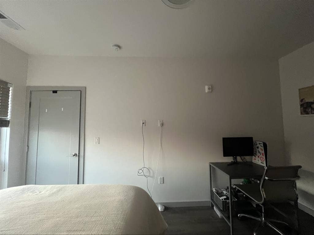 1BR/1BA relet $4500 incentive!