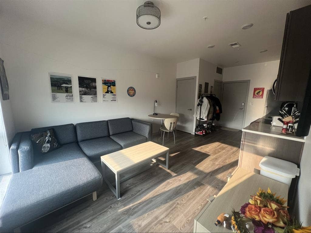 1BR/1BA relet $4500 incentive!