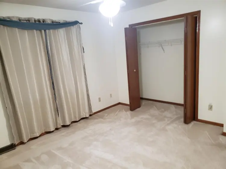Room for Rent in large 2 story home