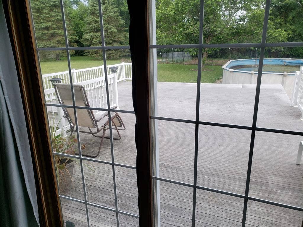 Room for Rent in large 2 story home