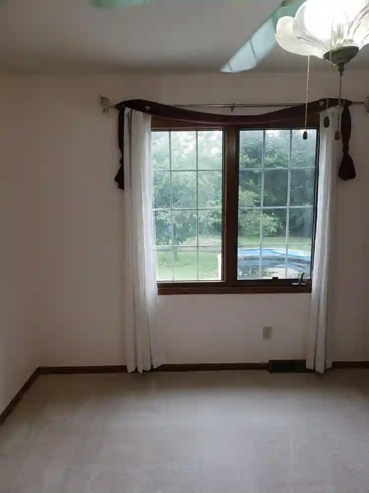 Room for rent in large 2 story home