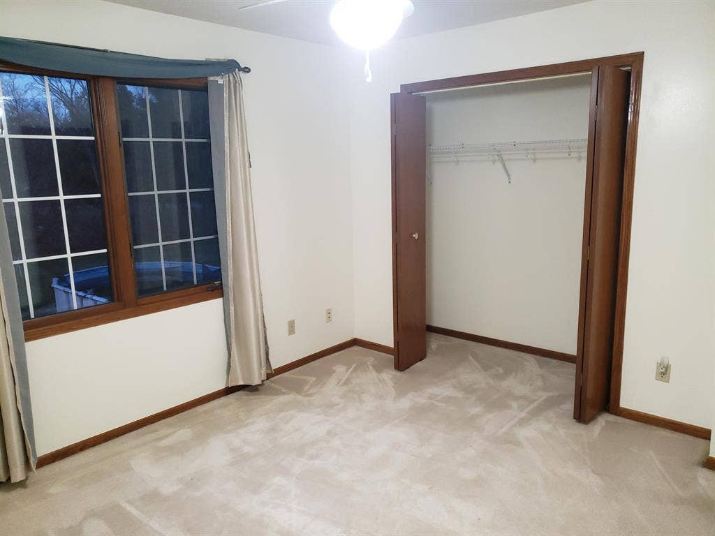 Room for rent in large 2 story home