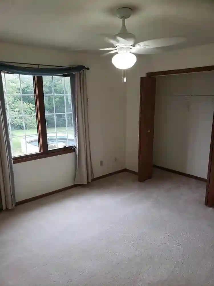Room for rent in large 2 story home