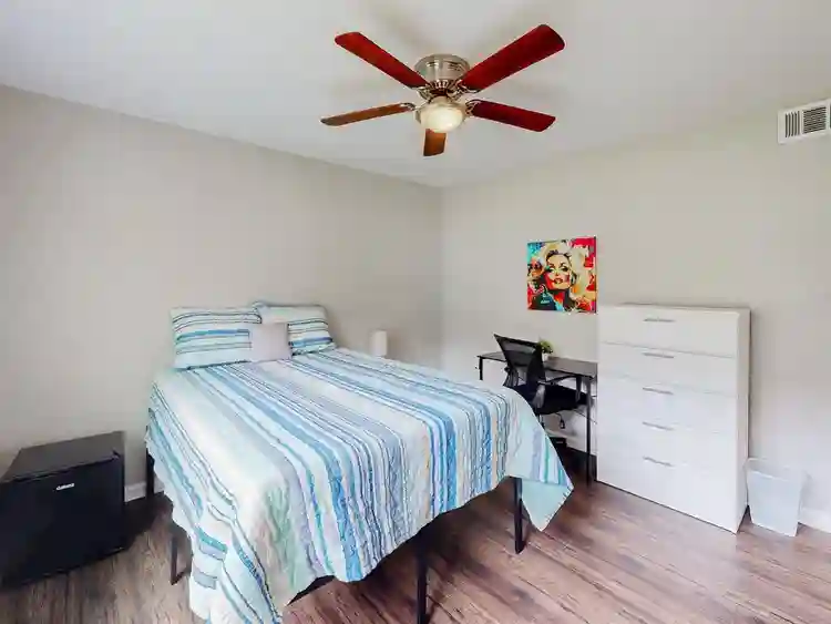 Room with shared bath in Decatur