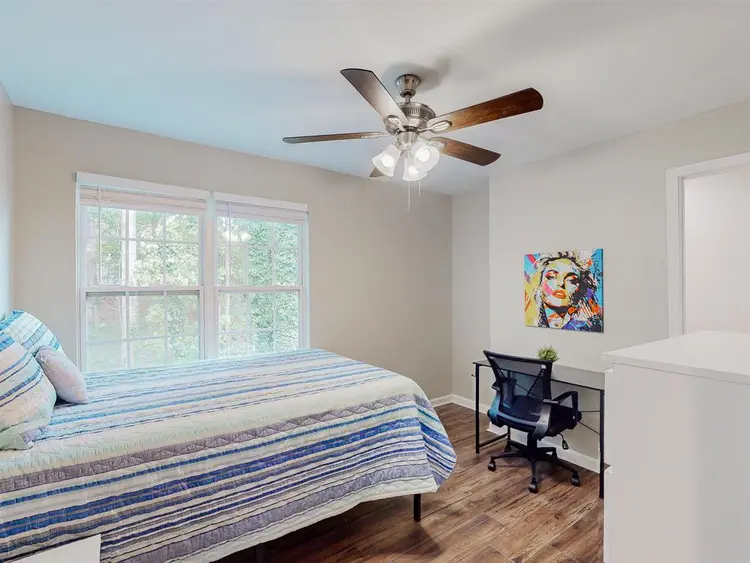 Room with private bath in Decatur