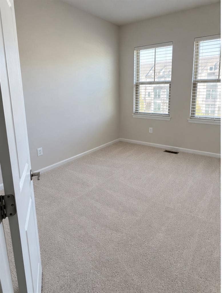 Private Room + Bathroom for Rent