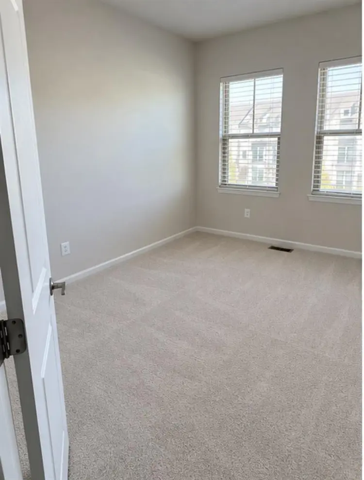 Private Room + Bathroom for Rent