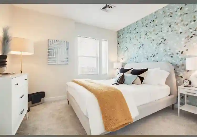 Sunny Room Near Boston