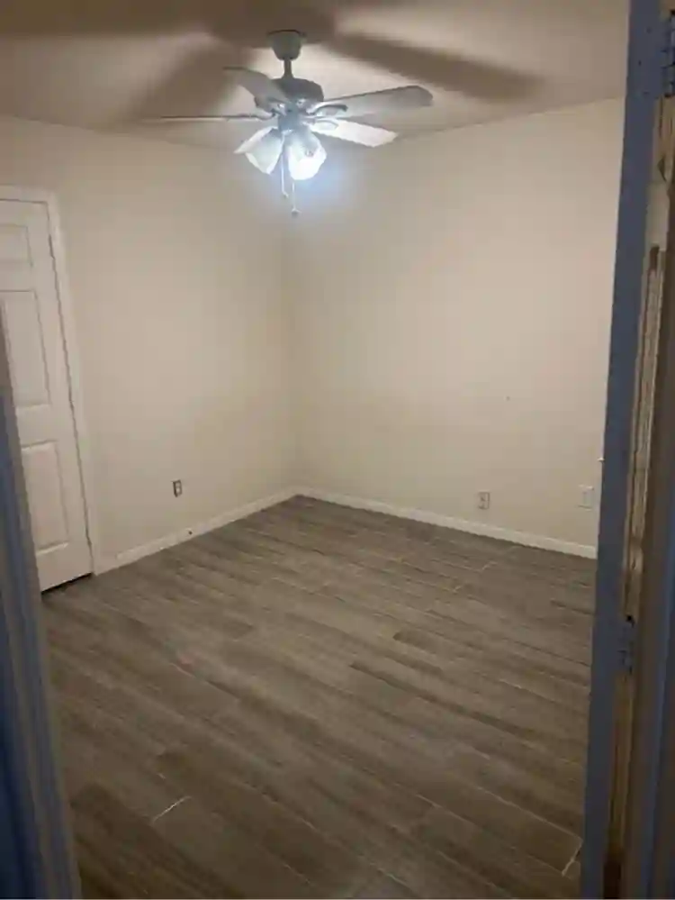 roommates wanted