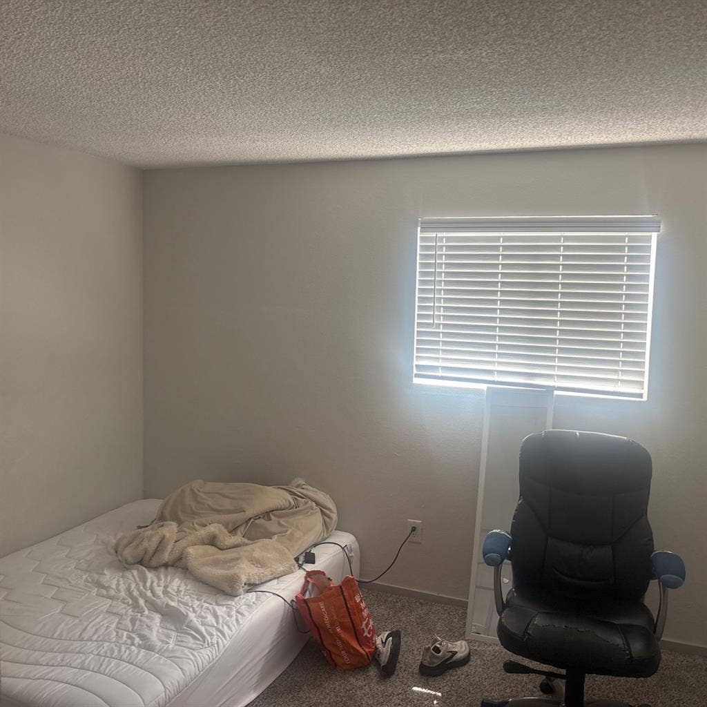Private room and shared bathroom
