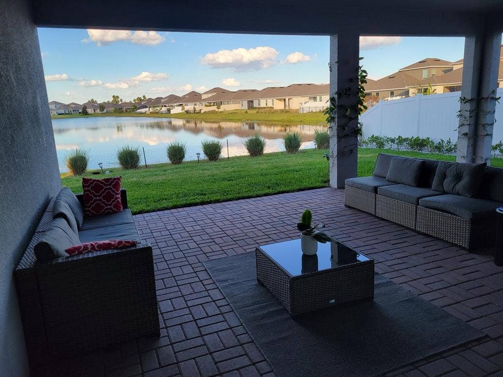 1 BEDROOM FOR RENT