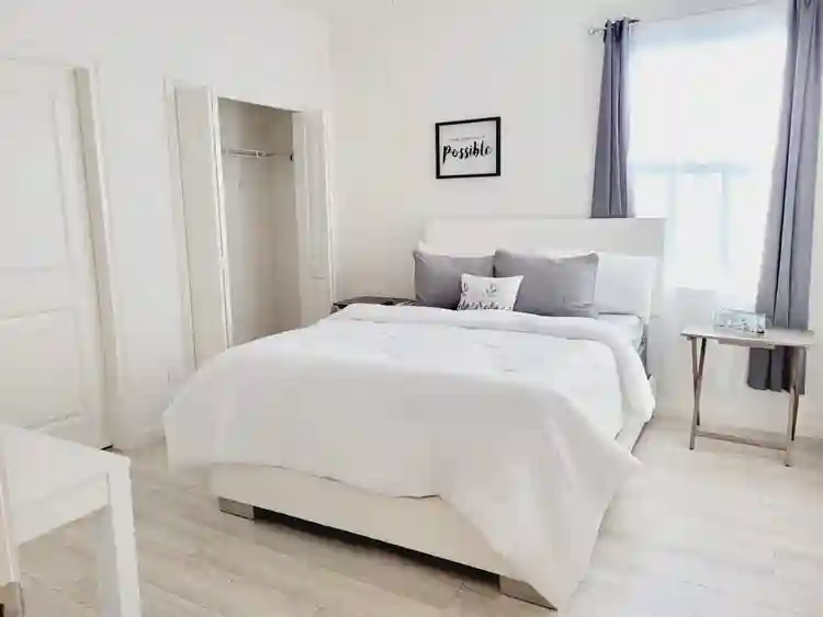 1 BEDROOM FOR RENT