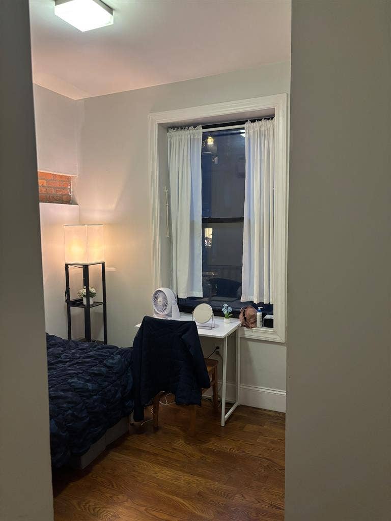 2 Rooms available at Ridgewood