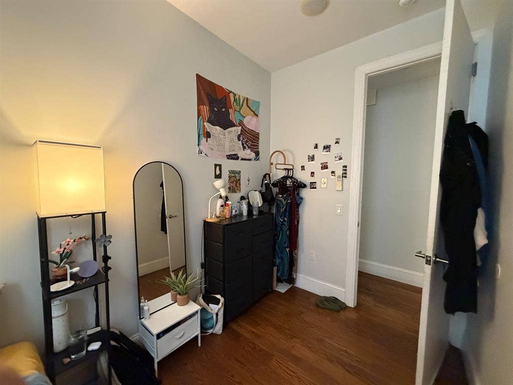 2 Rooms available at Ridgewood