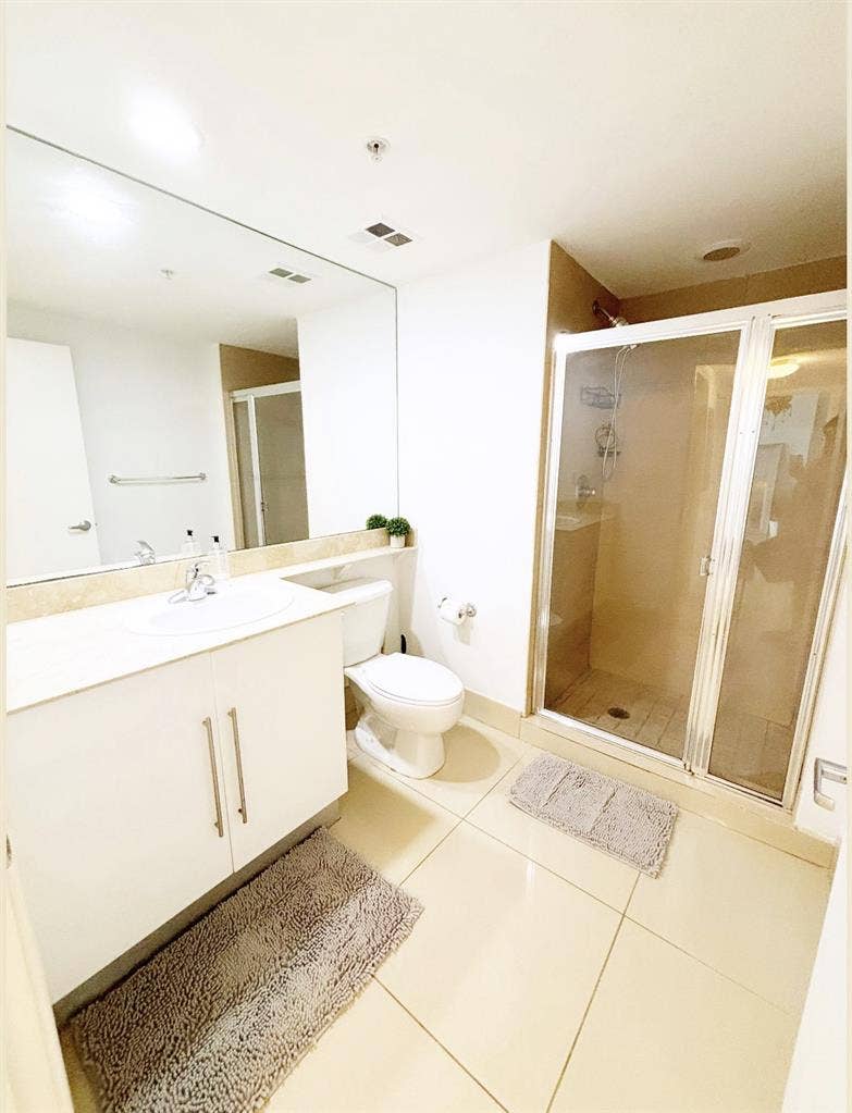 WATER VIEW FURNISHED BEDROOM +BATHR