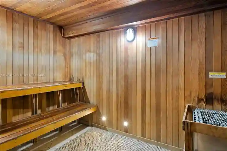 WATER VIEW FURNISHED BEDROOM +BATHR