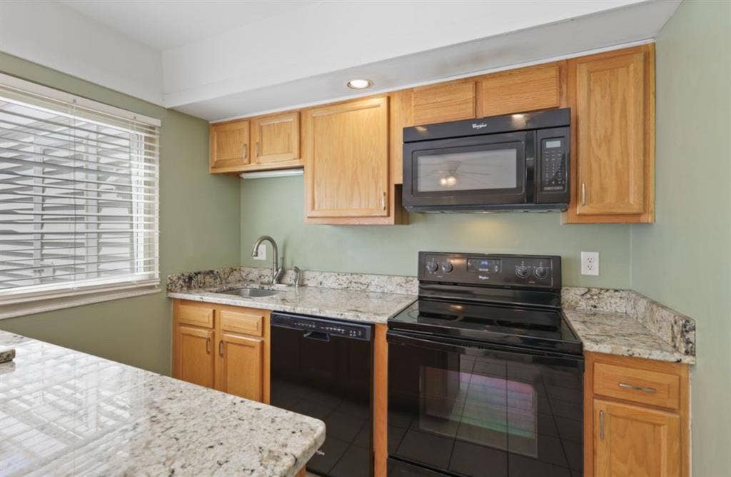 2 bed 1.5 bath apartment for rent