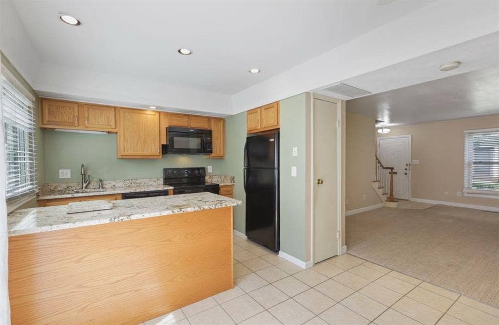 2 bed 1.5 bath apartment for rent