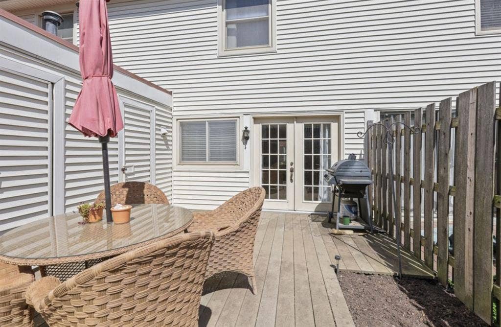 2 bed 1.5 bath apartment for rent