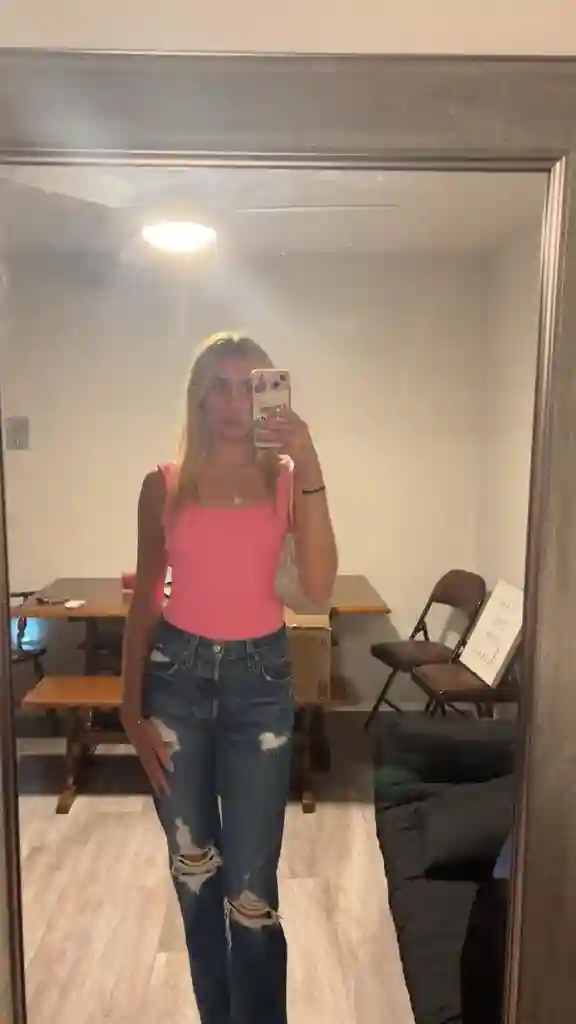 Searching for female roommatees