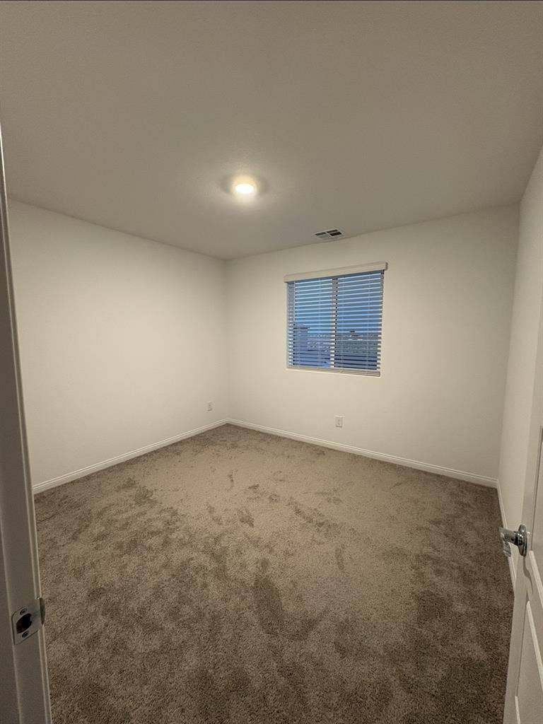 Private bedroom/Private bath $500