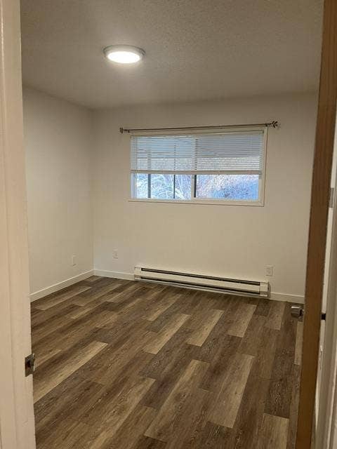 Unfurnished Private Room and Closet