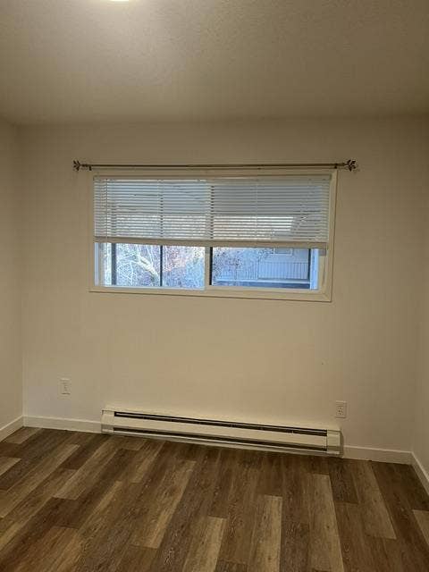 Unfurnished Private Room and Closet