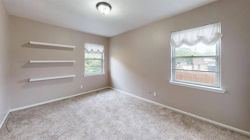 1 BR in Garland